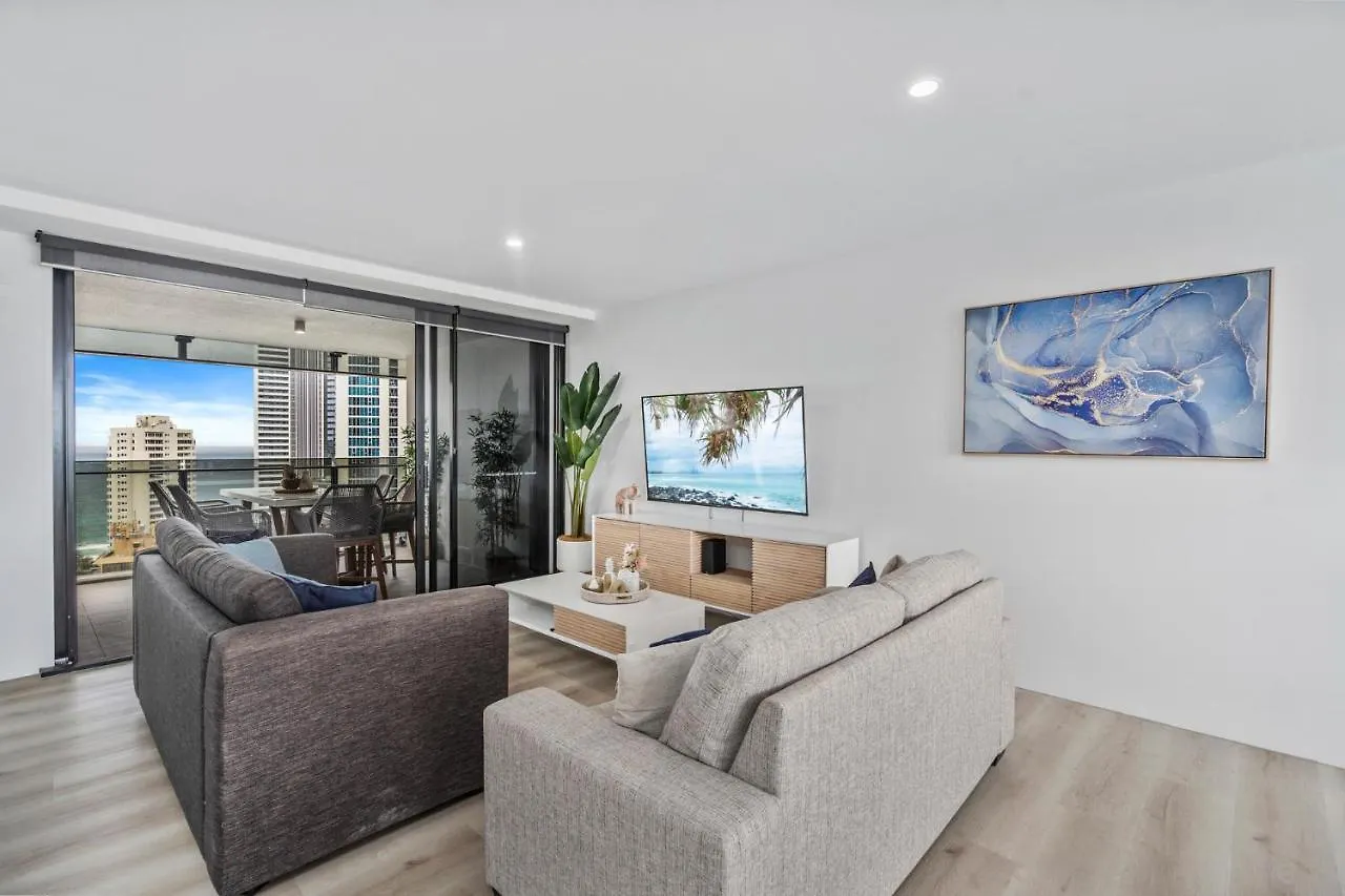 Circle On Cavill Contemporary Luxury And Spacious Three Bedroom Apartment Guldkusten