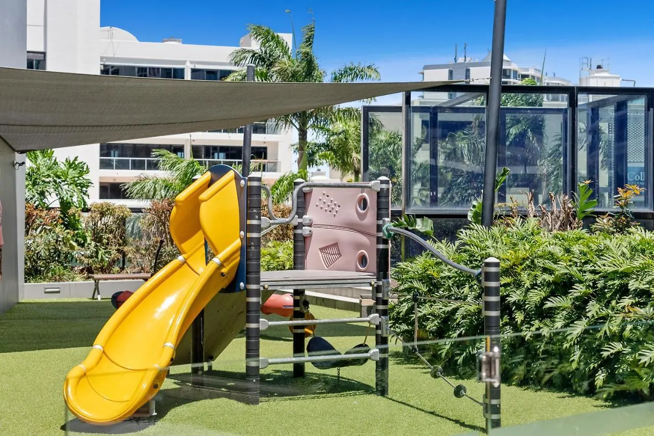 Circle On Cavill Contemporary Luxury And Spacious Three Bedroom Apartment Gold Coast
