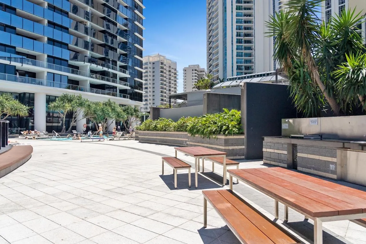 Circle On Cavill Contemporary Luxury And Spacious Three Bedroom Apartment Gold Coast
