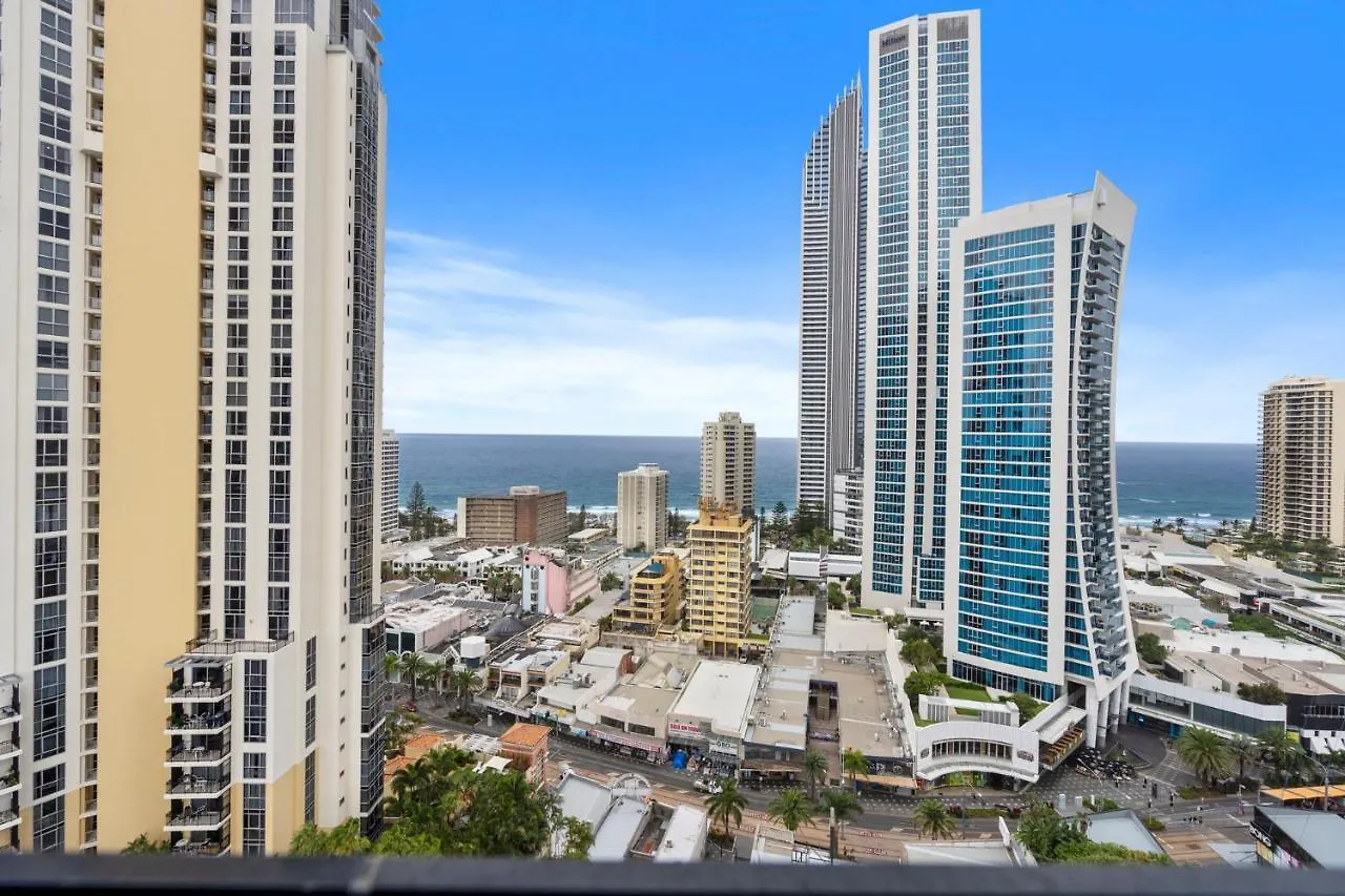 Circle On Cavill Contemporary Luxury And Spacious Three Bedroom Apartment Gold Coast