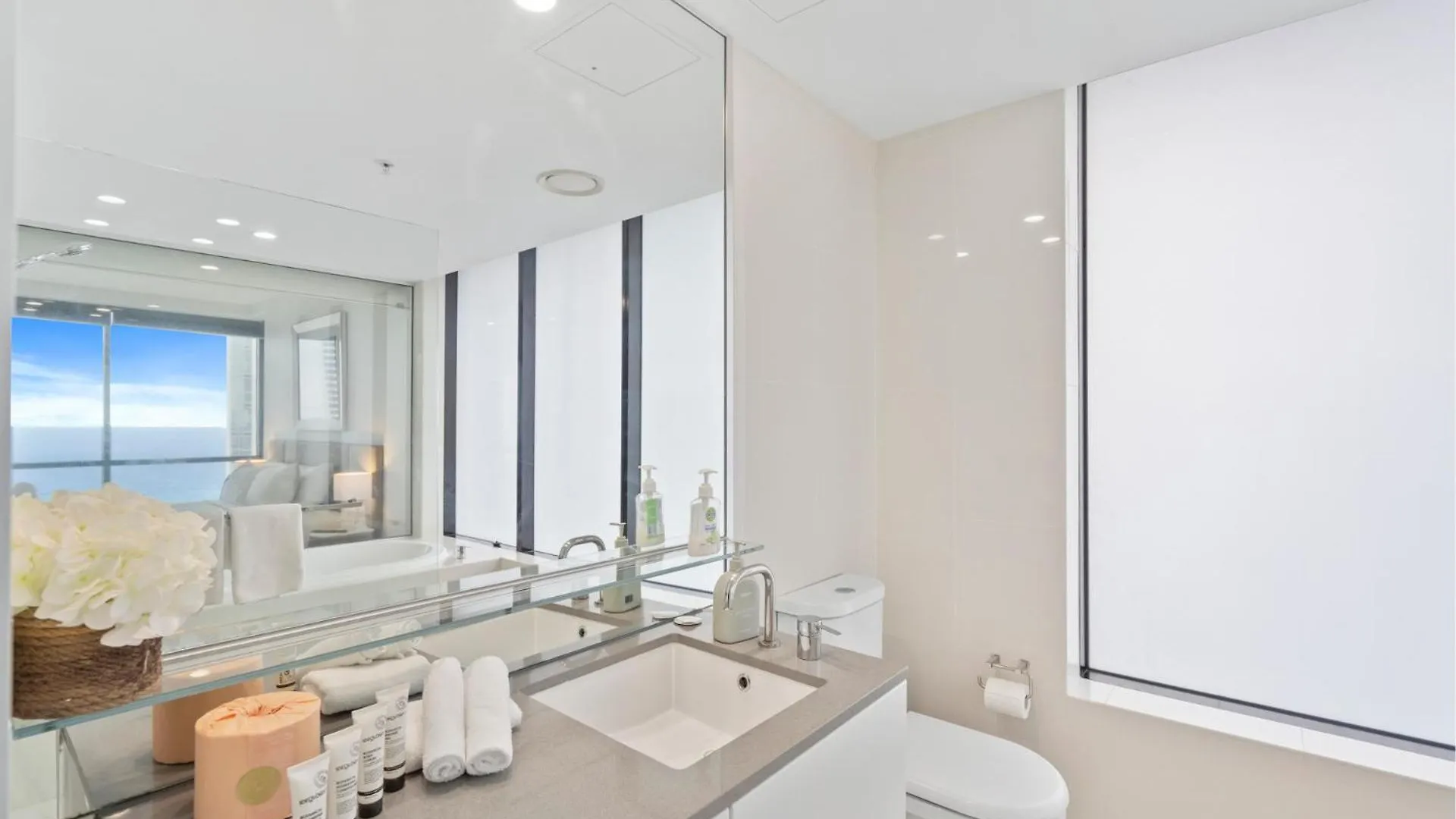 Circle On Cavill Contemporary Luxury And Spacious Three Bedroom Apartment Gold Coast Austrálie